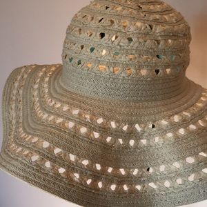 Wide-brim floppy woven sun hat
